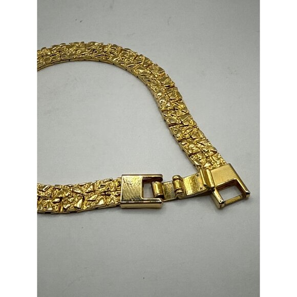 Gold-Tone Textured Link Bracelet With Fold-Over Clasp - Picture 4 of 5
